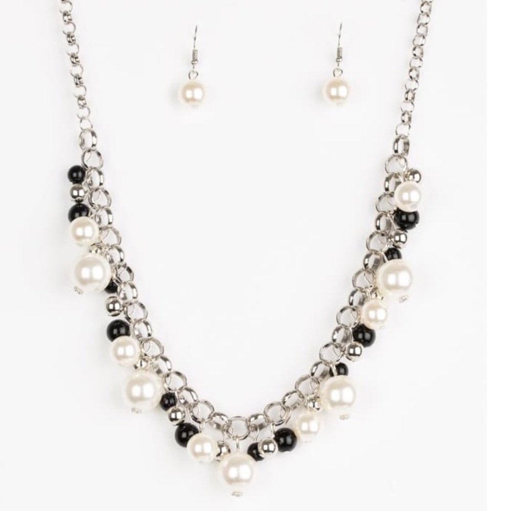 A Finishing Touch The Upstater - Black & White Foux Pearl Necklace and Earrings - Picture 2 of 3
